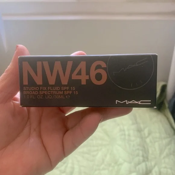 MAC Cosmetics Studio Fix Fluid Foundation SPF NW46 - Picture 1 of 6